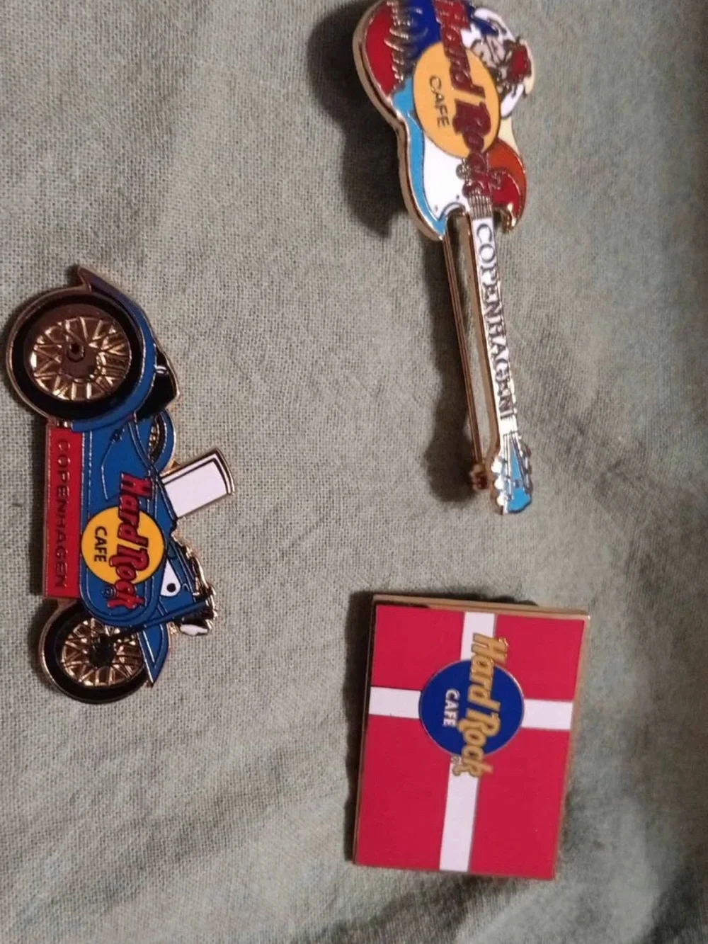 Hard Rock Cafe Set of 3 Pin/Tie Tacks Collectible